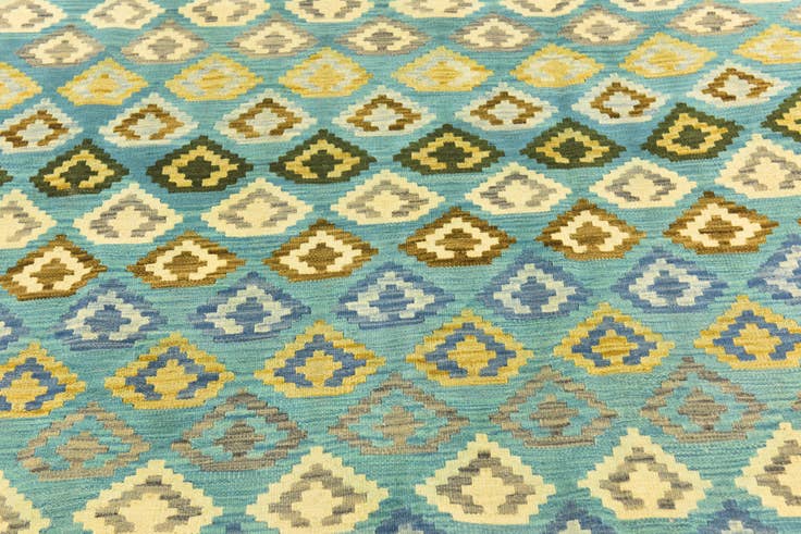 Detail image of 7' x 9' 6 Hand Woven Kilim Modern Wool Rug