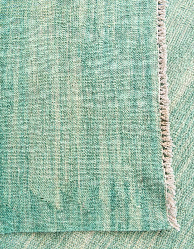 Detail image of 6' 6 x 9' 8  Hand Woven Kilim Modern Wool Rug