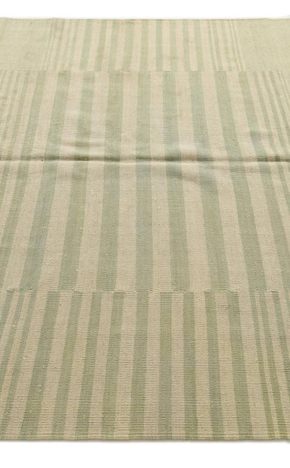 Detail image of 5' 9 x 7' 6 Hand Woven Kilim Modern Wool Rug