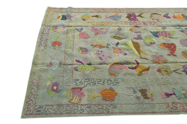 Detail image of 4' 1 x 5' 8 Hand Woven Kilim Suzani Wool Rug