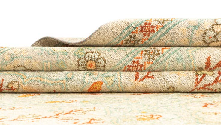 Detail image of 10' x 13' 11 Hand Knotted Kundan Rug