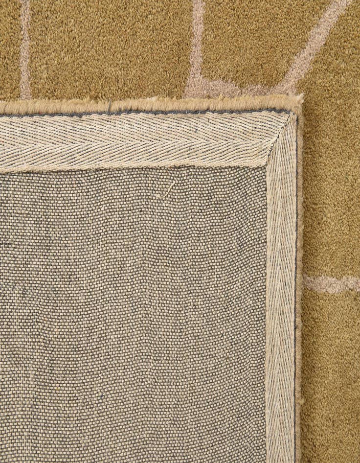 Detail image of 5' x 7' 10 Luna Rug