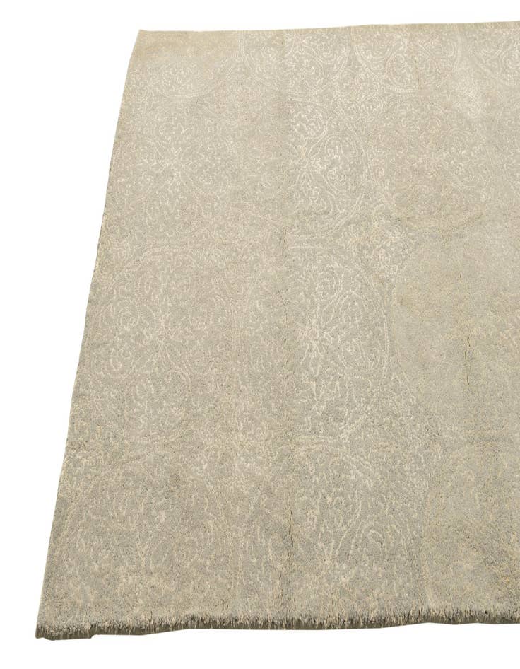 Detail image of 5' x 7' 9 Luna Rug