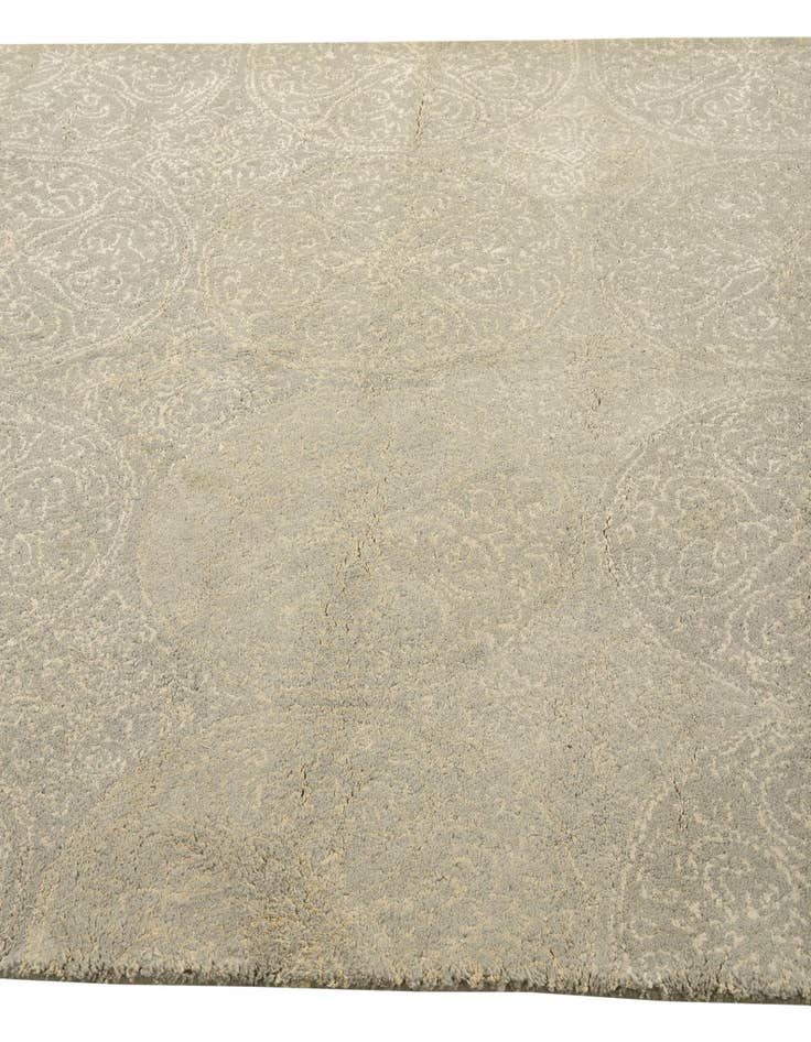 Detail image of 5' x 7' 9 Luna Rug