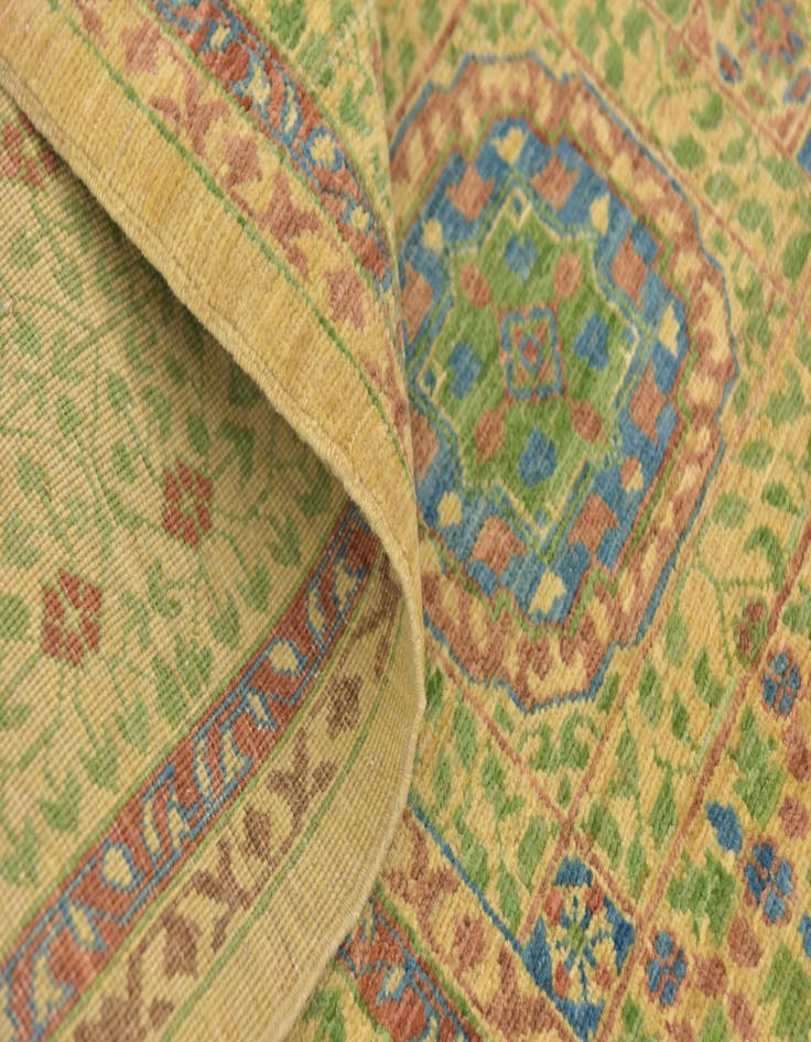 Detail image of 5' 10 x 8' 2  Hand Knotted Mamluk Ziegler Oriental Rug