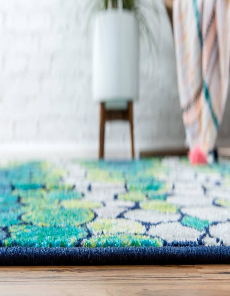 Detail image of 5' x 8' Metropolis Rug