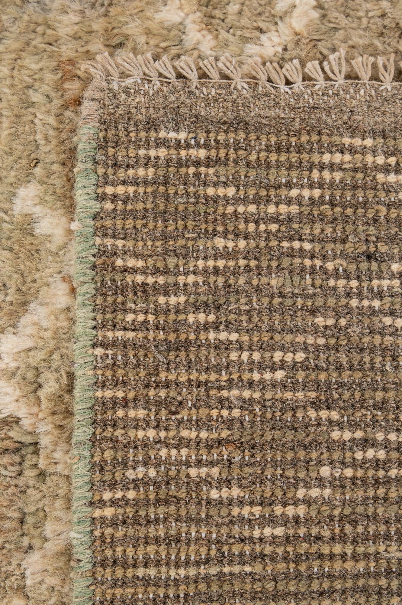 5' 1 x 6' 6 Hand Knotted Moroccan Wool Rug