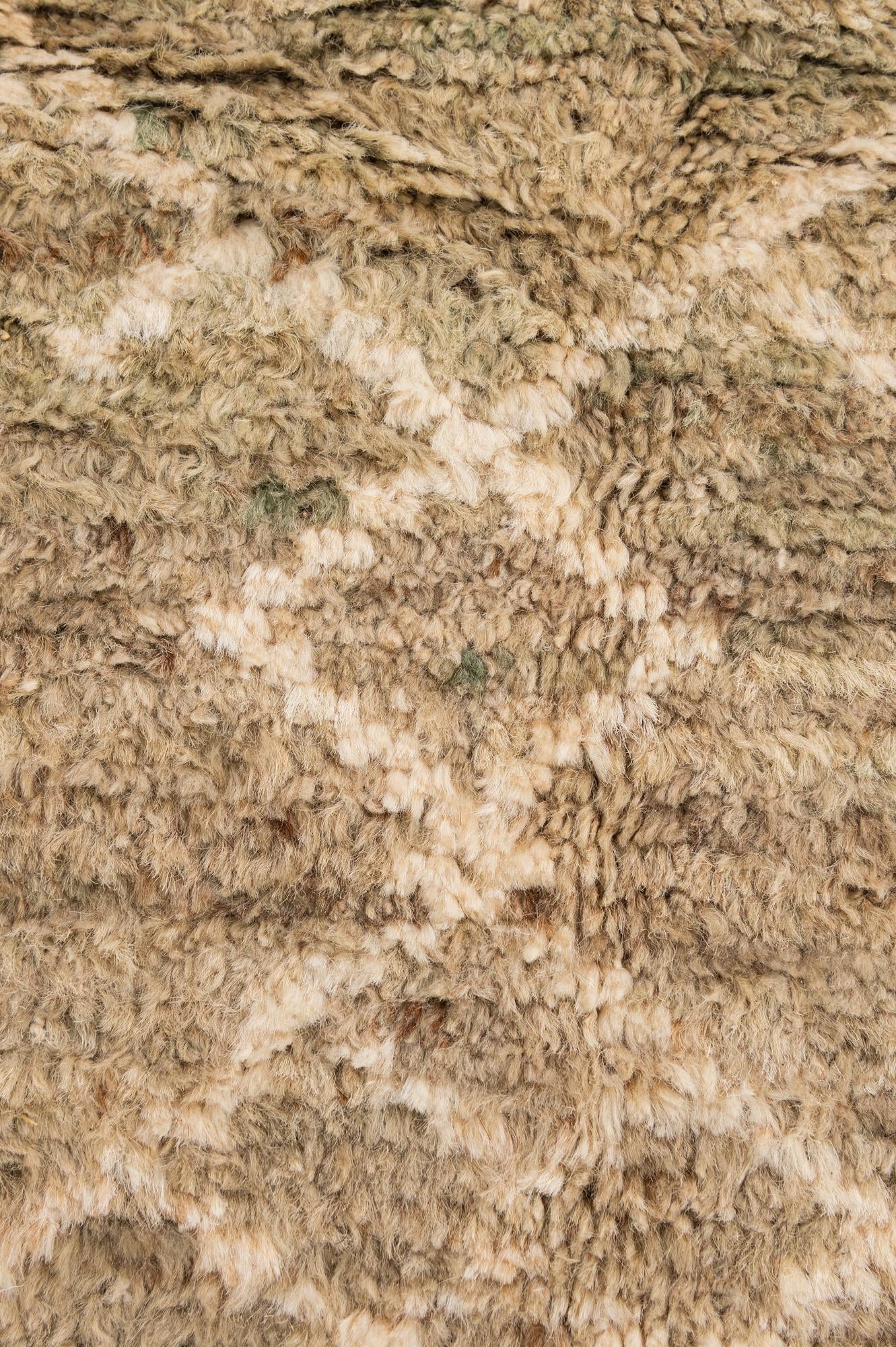 5' 1 x 6' 6 Hand Knotted Moroccan Wool Rug