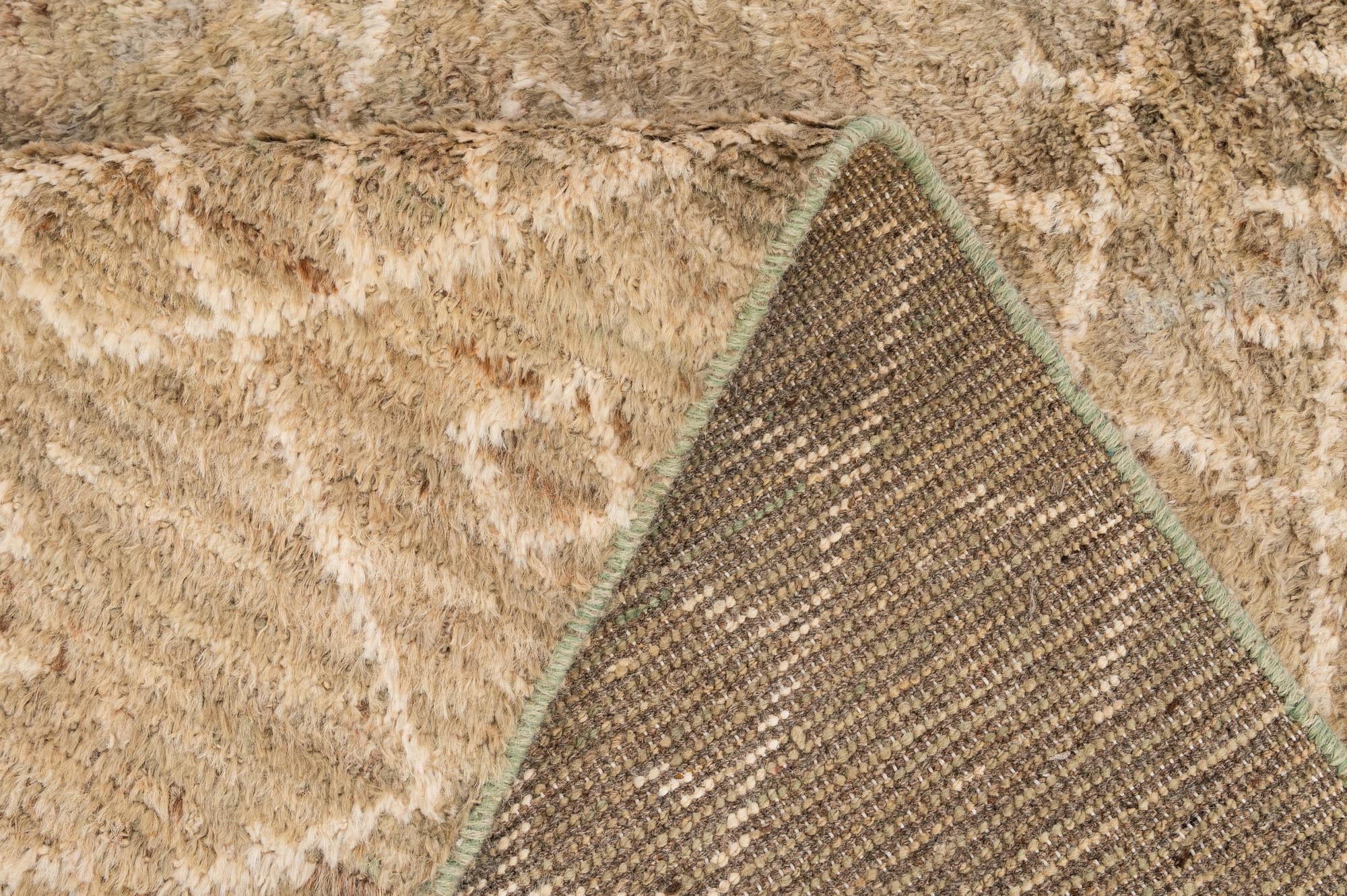 5' 1 x 6' 6 Hand Knotted Moroccan Wool Rug