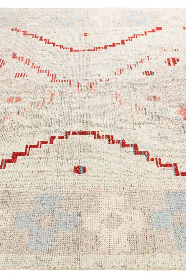 Detail image of 8' x 10' 5 Hand Knotted Moroccan Wool Rug