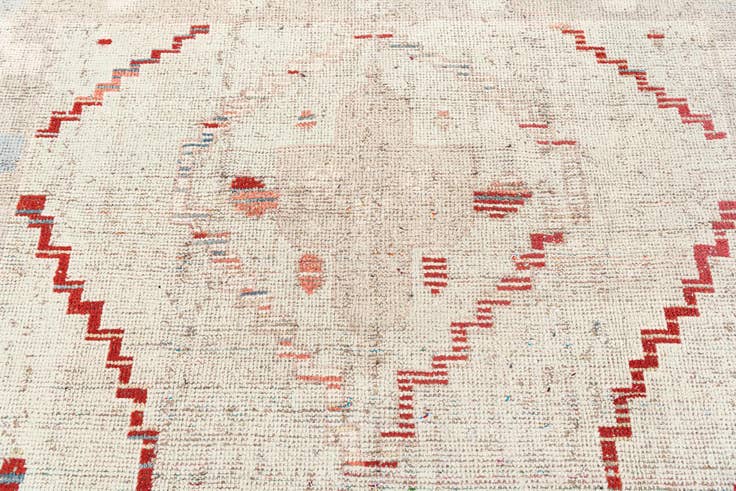 Detail image of 8' x 10' 5 Hand Knotted Moroccan Wool Rug