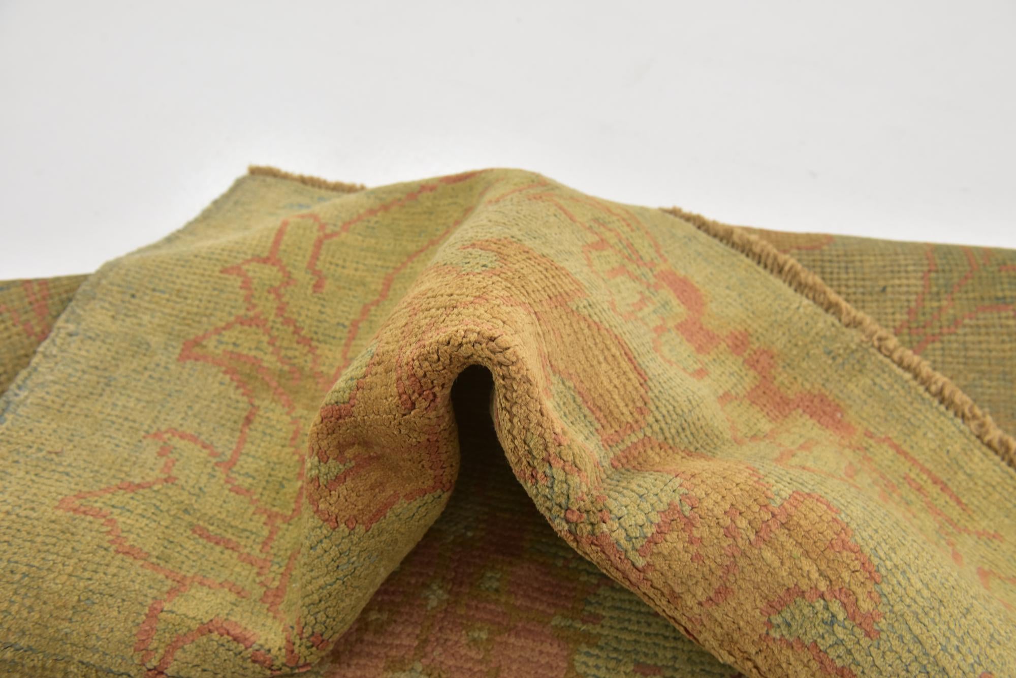 4' 4 x 6' 3 Hand Knotted Oushak Wool Rug