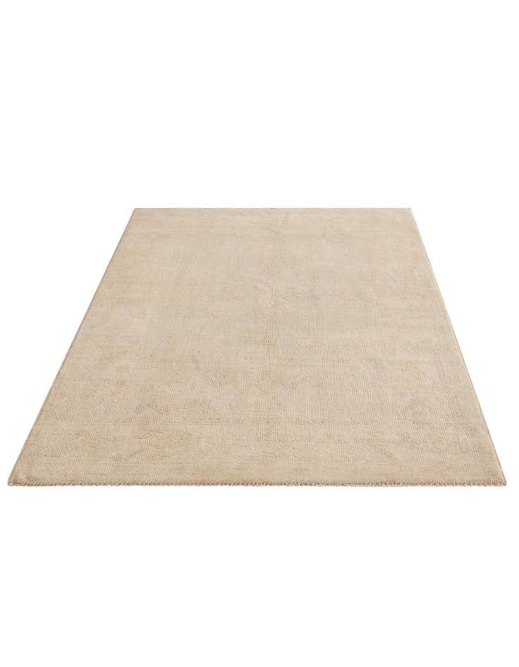 Detail image of 4' 1 x 6' 3 Hand Knotted Oushak Wool Rug