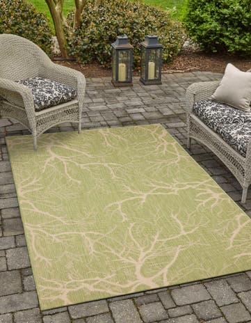 6' x 9' Easy-Clean Botanical Indoor / Outdoor Rug