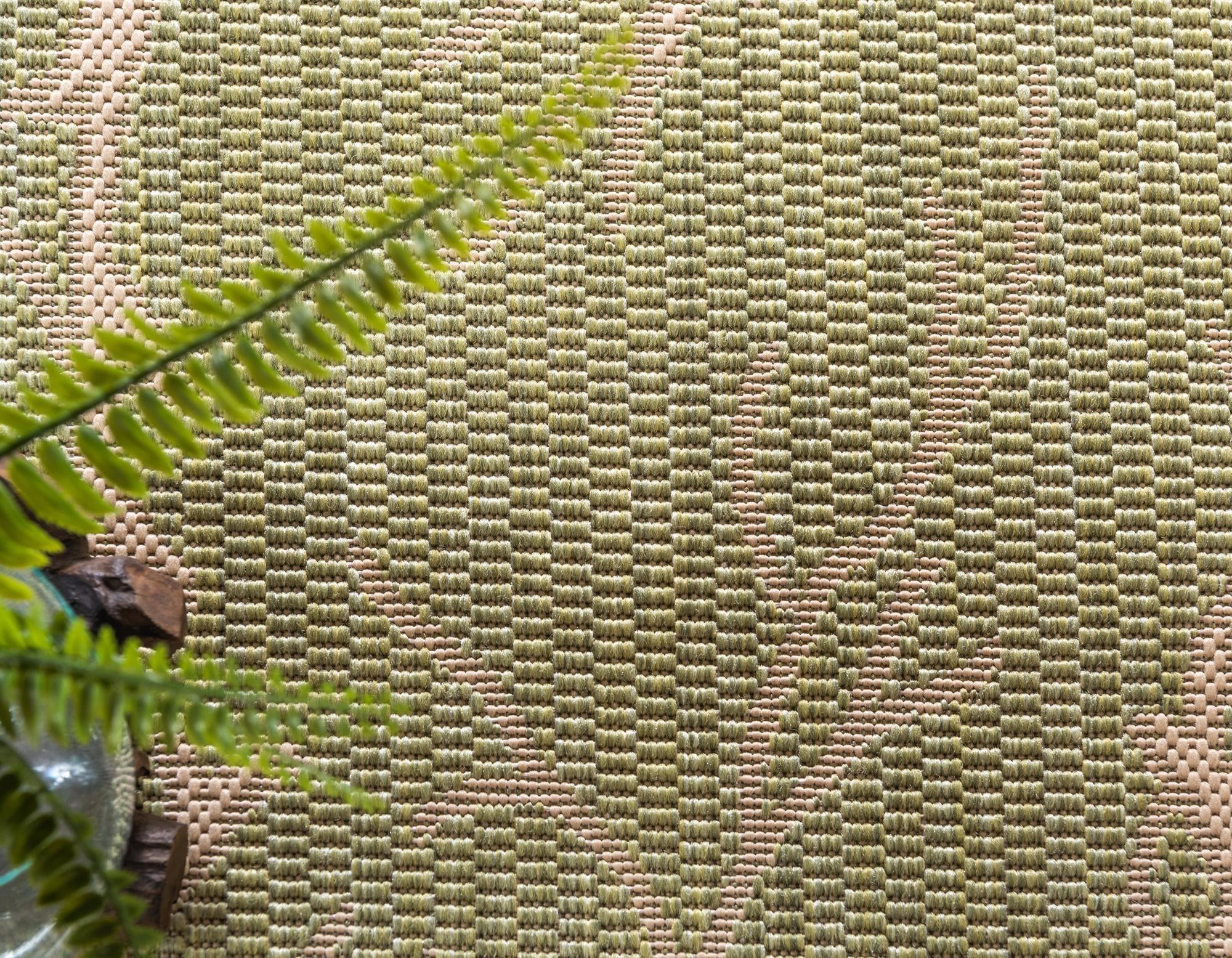 5' x 8' Easy-Clean Botanical Indoor / Outdoor Rug
