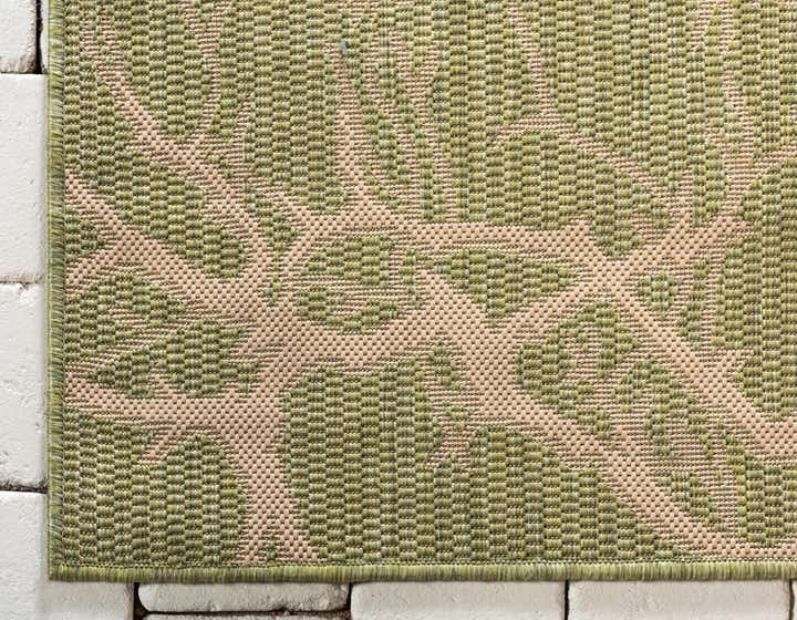5' x 8' Easy-Clean Botanical Indoor / Outdoor Rug