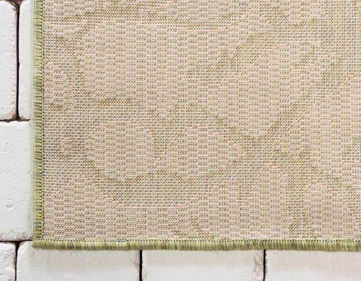5' x 8' Easy-Clean Botanical Indoor / Outdoor Rug