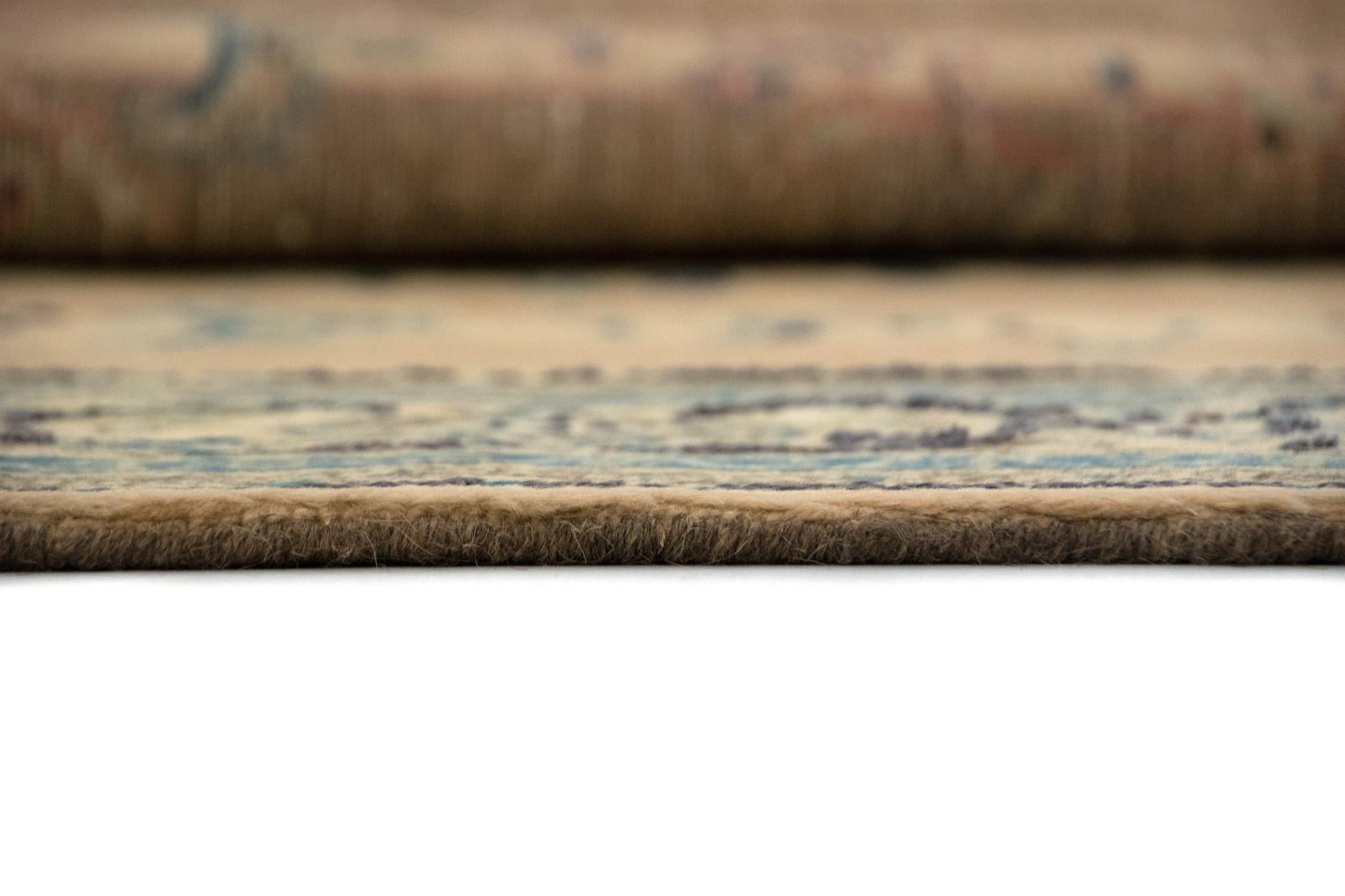 4' 2 x 6' 9 Hand Knotted Sarough Persian Wool Rug
