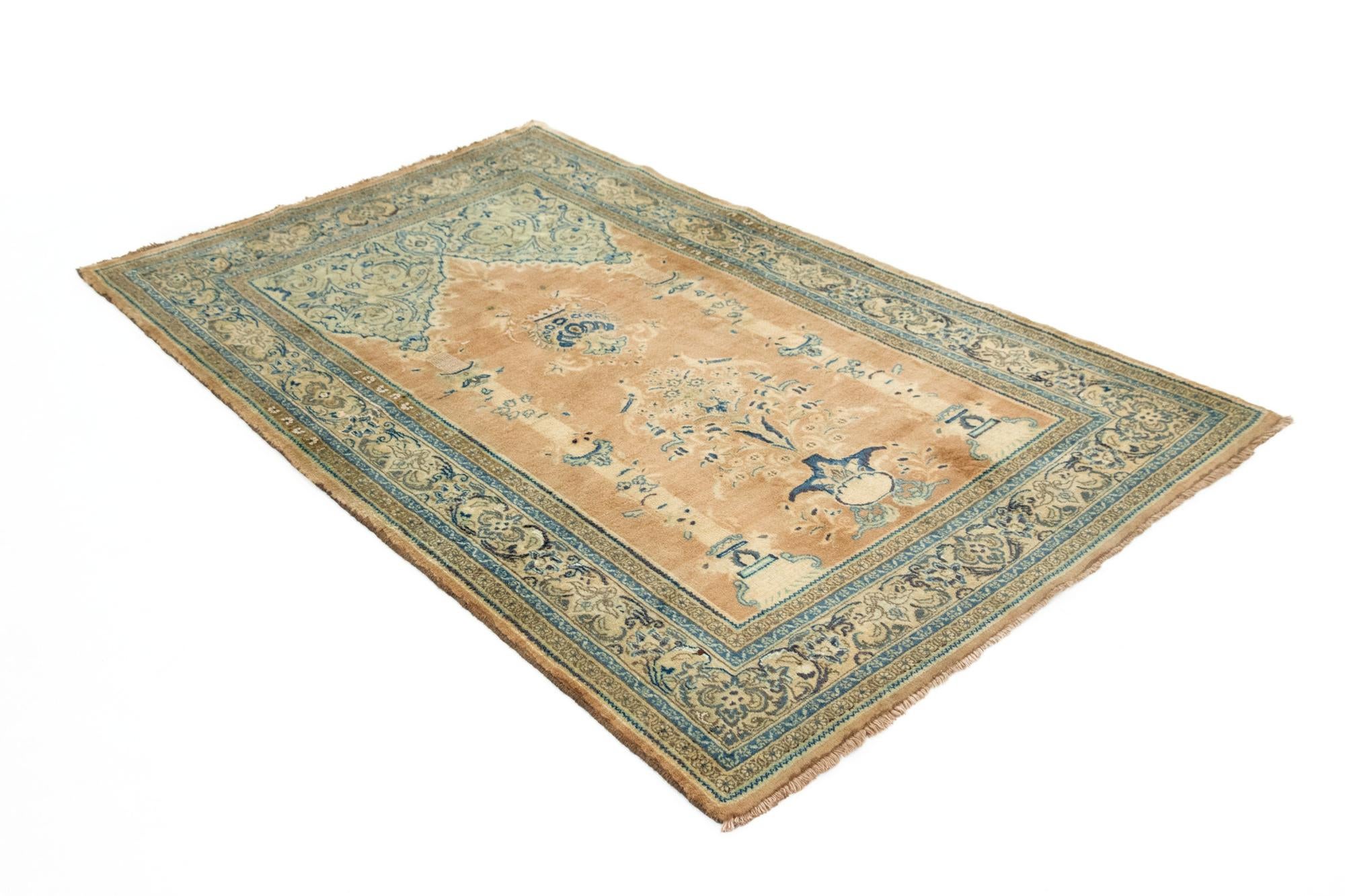 4' 2 x 6' 9 Hand Knotted Sarough Persian Wool Rug