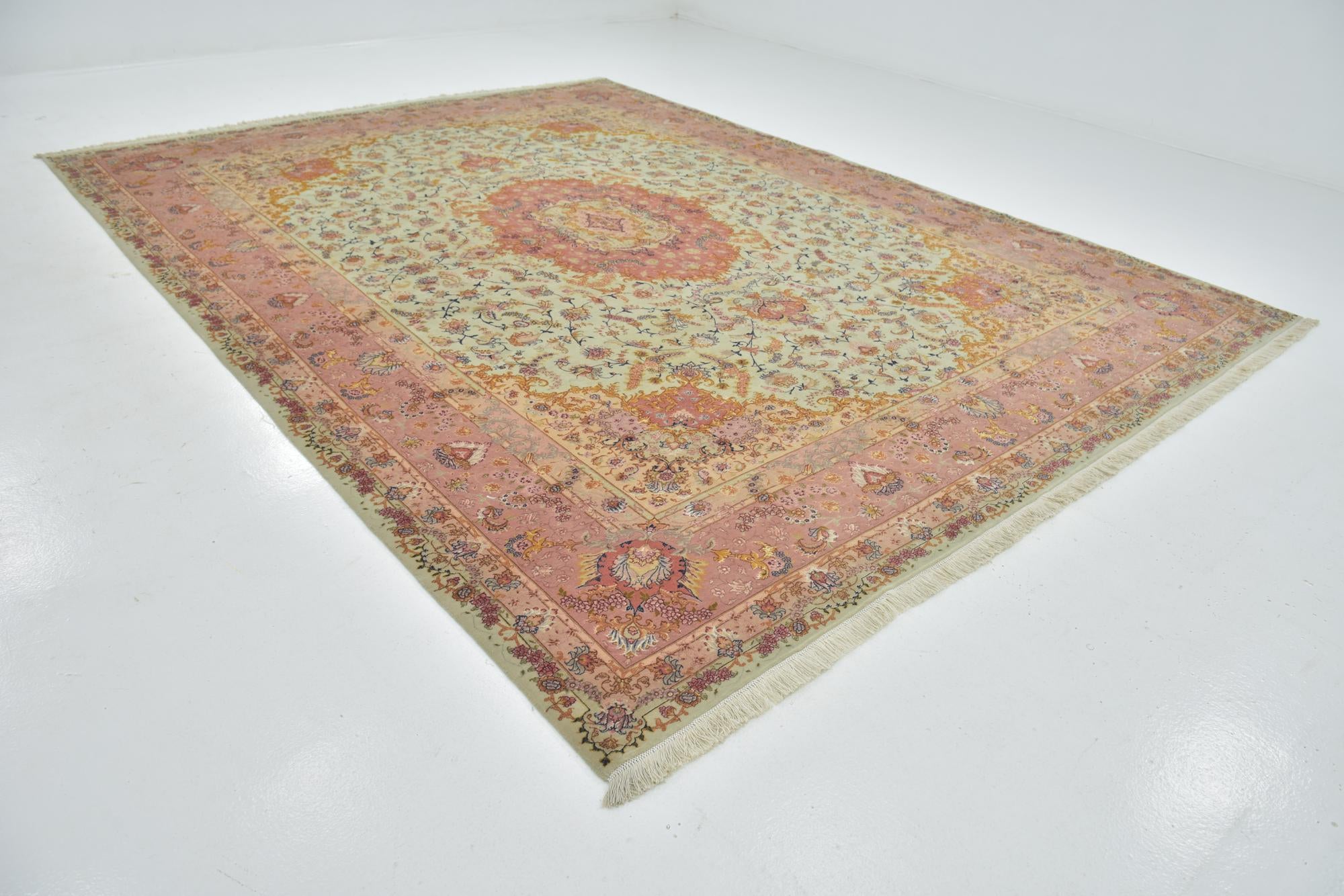 9' 10 x 13' Hand Knotted Tabriz Persian Rug