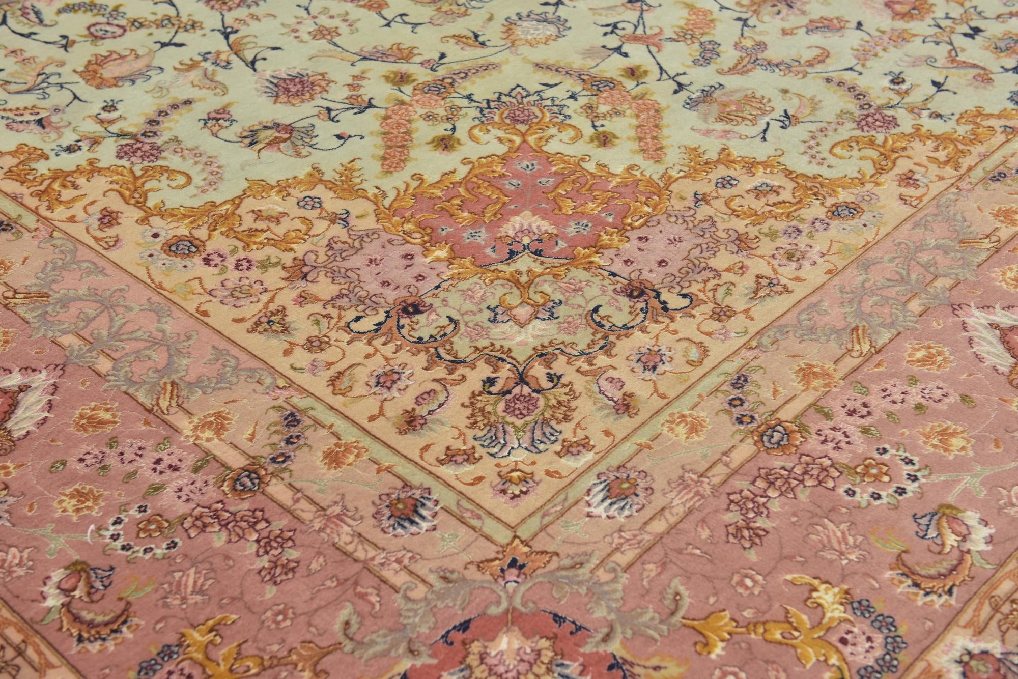 9' 10 x 13' Hand Knotted Tabriz Persian Rug