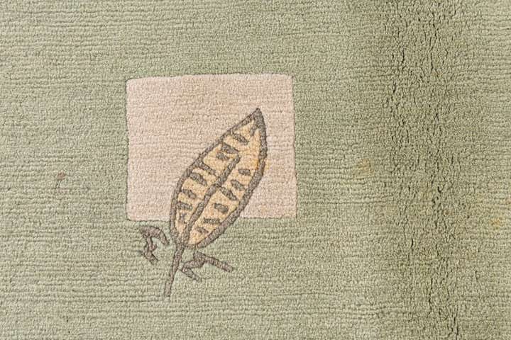 5' 9 x 7' 9 Hand Knotted Tibet Wool Rug
