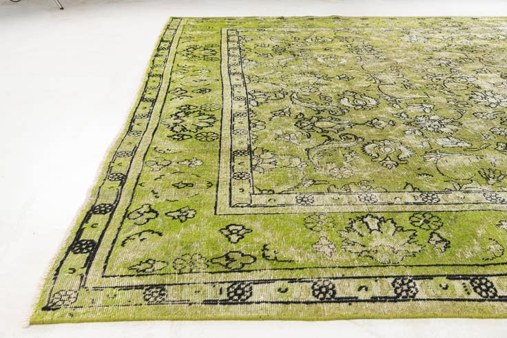 Detail image of 9' 6 x 12' 4 Hand Knotted Ultra Vintage Persian Wool Rug