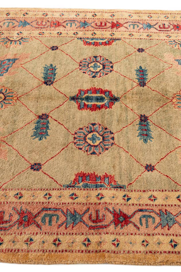 Detail image of 5' 1 x 7' 8 Hand Knotted Ziegler Wool Rug