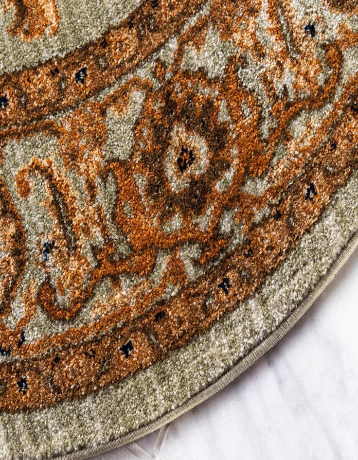 Detail image of 4' 5 x 4' 5 Charlestown Round Rug