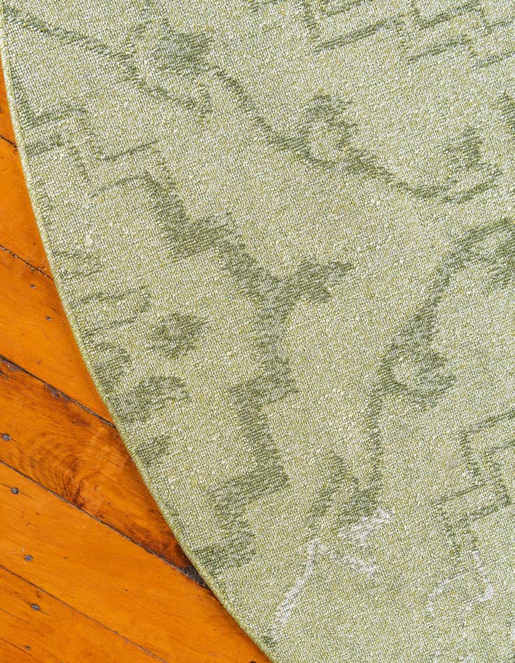 Detail image of 8' x 8' Damask Round Rug