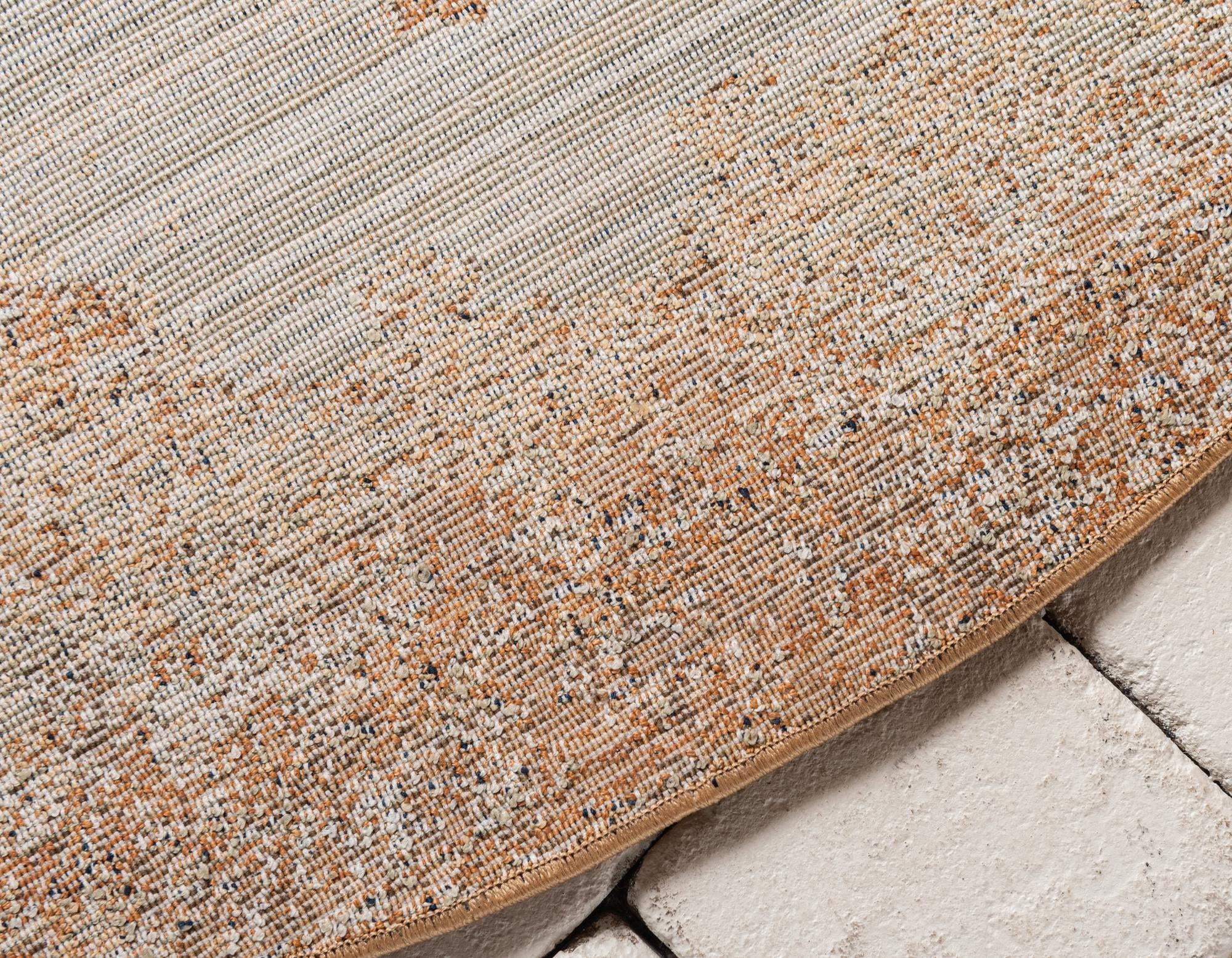 4' 5 x 4' 5 Graham Round Rug