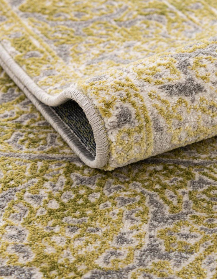 Detail image of 8' x 8' Modern Classical Round Rug