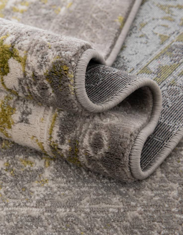 Detail image of 8' x 8' Modern Classical Round Rug