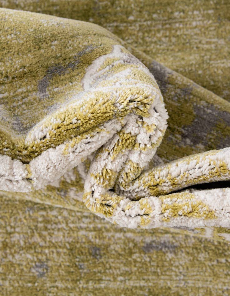 Detail image of 8' x 8' Modern Classical Round Rug