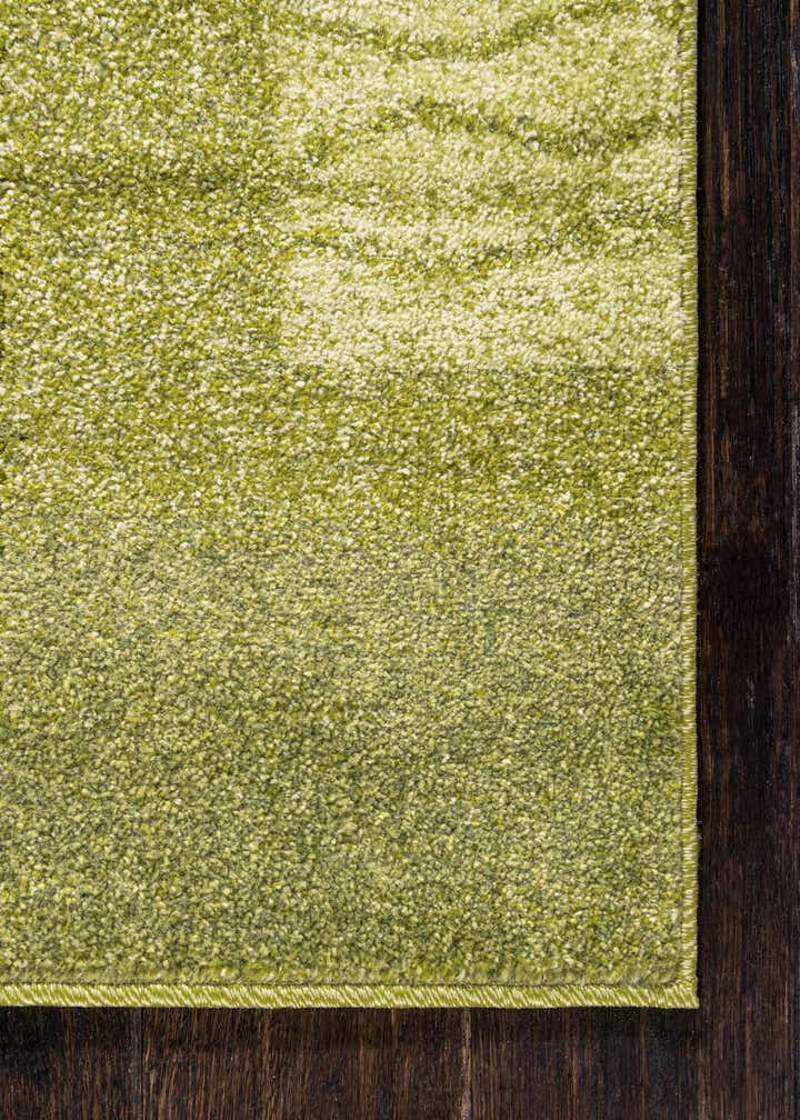 2' 7 x 10' Angelica Runner Rug