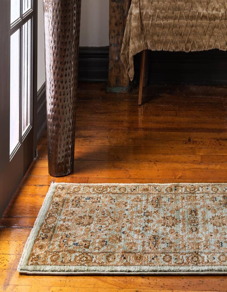 Detail image of 2' 2 x 6' Charlestown Runner Rug