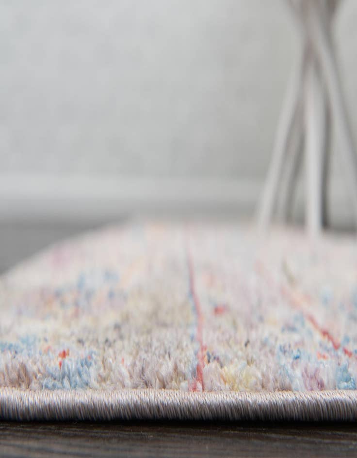 Detail image of 2' 7 x 8' 2 Madrid Runner Rug