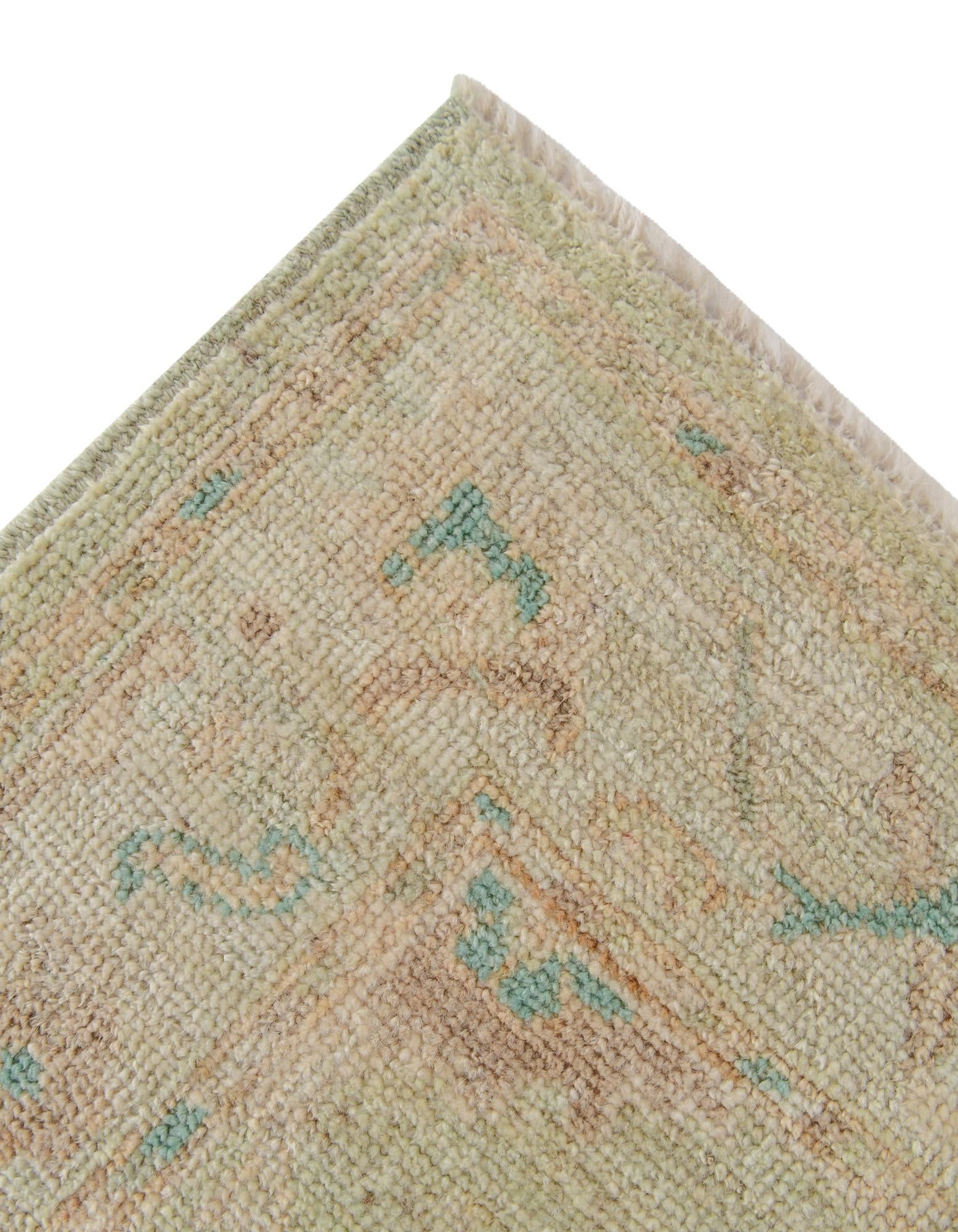 2' 10 x 9' 9 Hand Knotted Oushak Wool Runner Rug