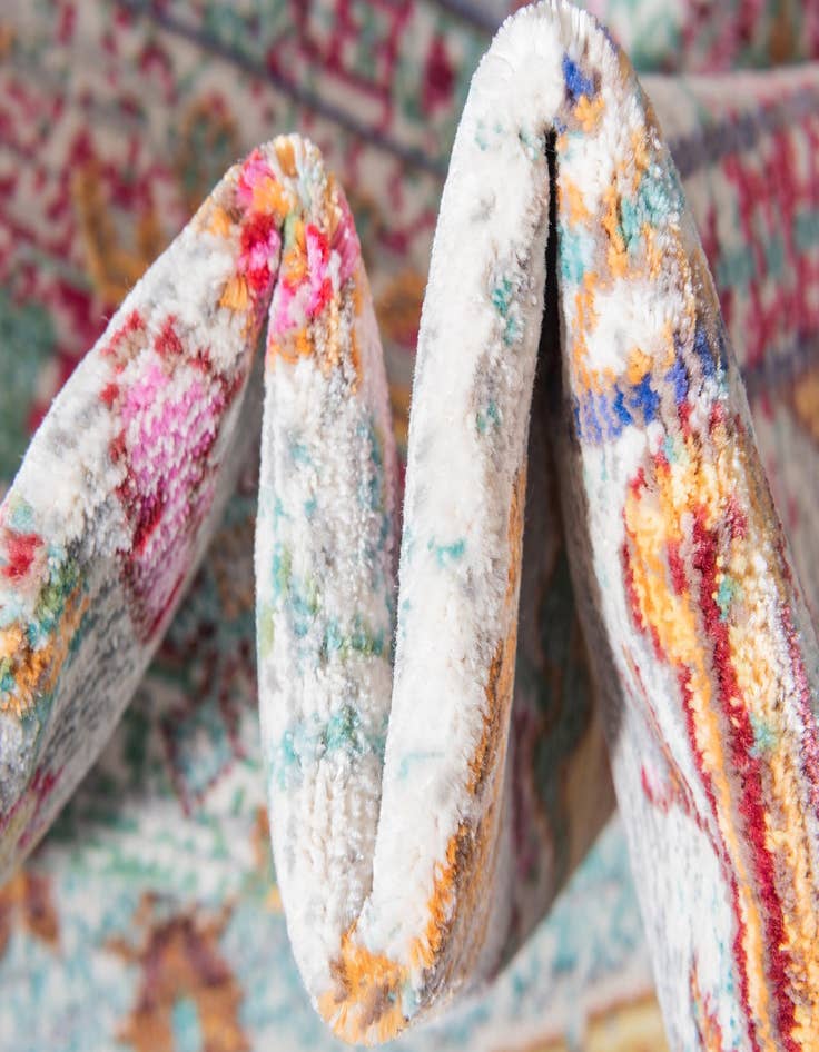 Detail image of 8' x 8' Alexis Square Rug