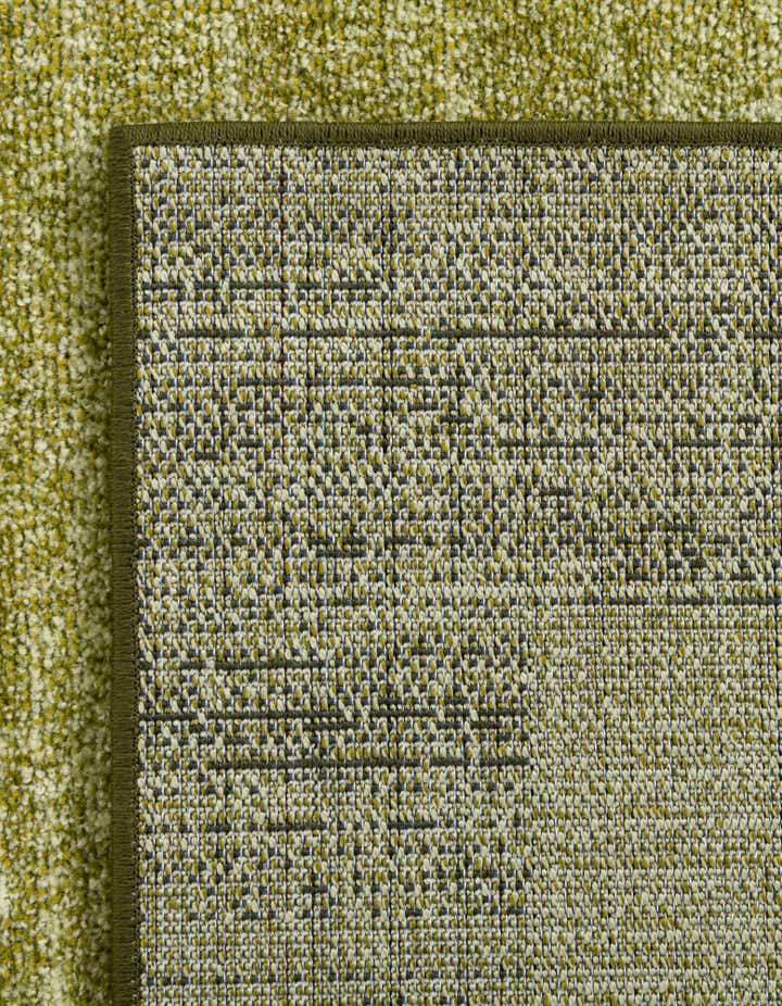 7' 10 x 7' 10 Angelica Square Rug