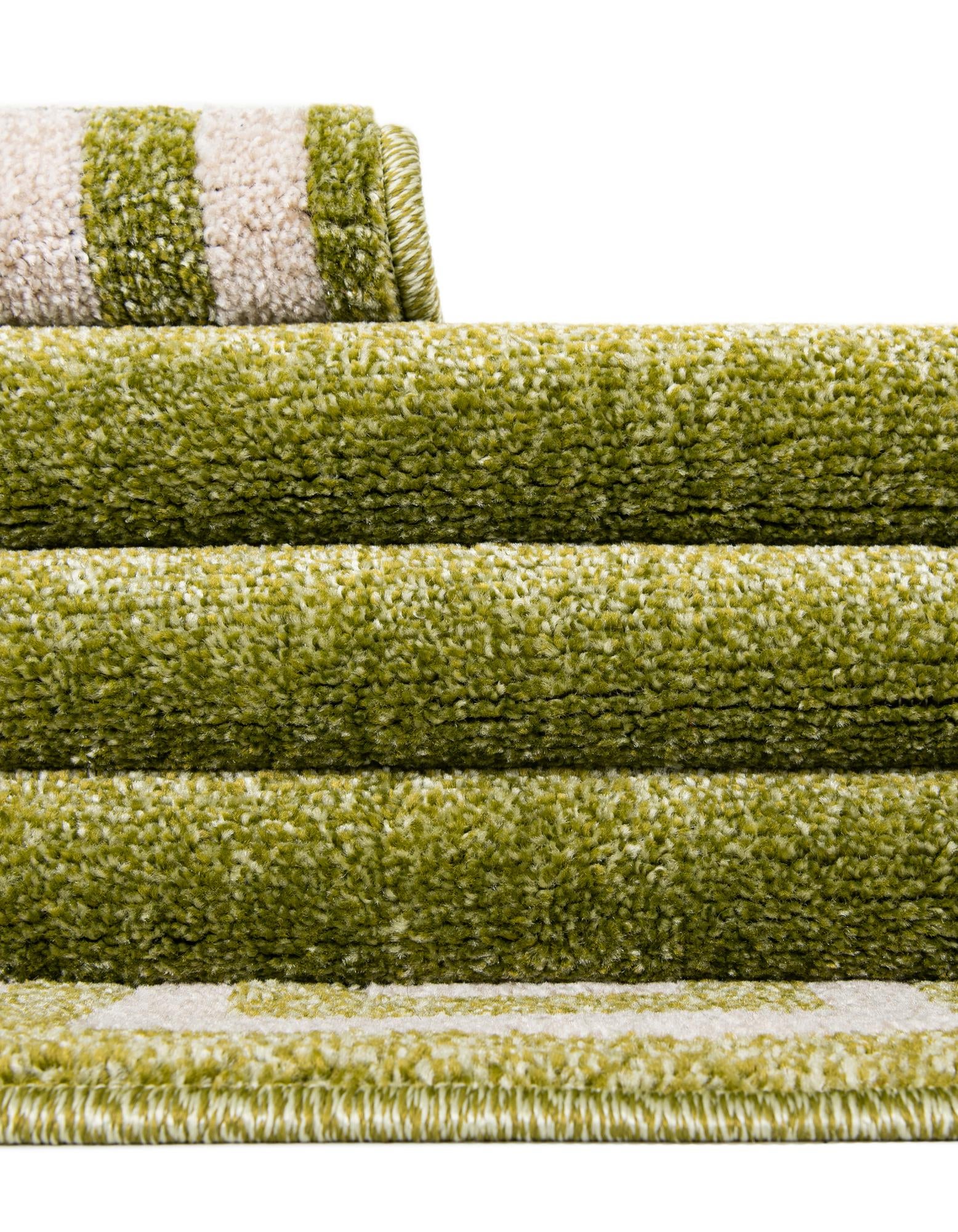 7' 10 x 7' 10 Hera Square Rug