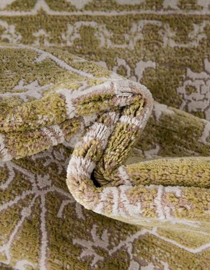 Detail image of 6' x 6' Modern Classical Square Rug