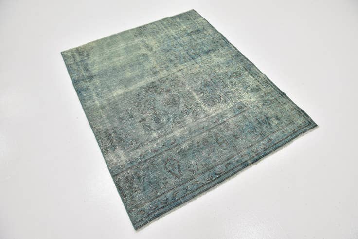 Detail image of 4' x 4' 10 Hand Knotted Ultra Vintage Persian Wool Square Rug