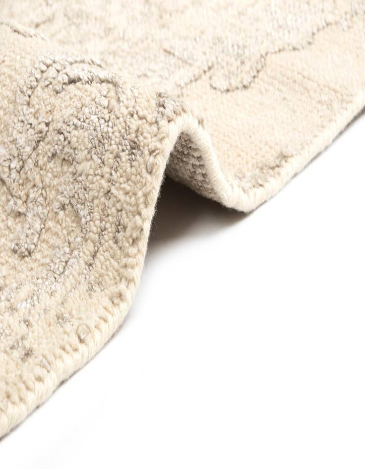 Detail image of 8' x 9' 9 Vintage Royal Rug