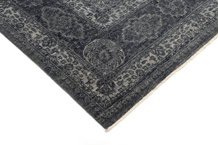 Detail image of 8' 9 x 12' 4 Ziegler Wool Rug