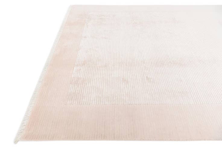 Detail image of 6' 5 x 9' 11 Hand Knotted Darya Wool Rug