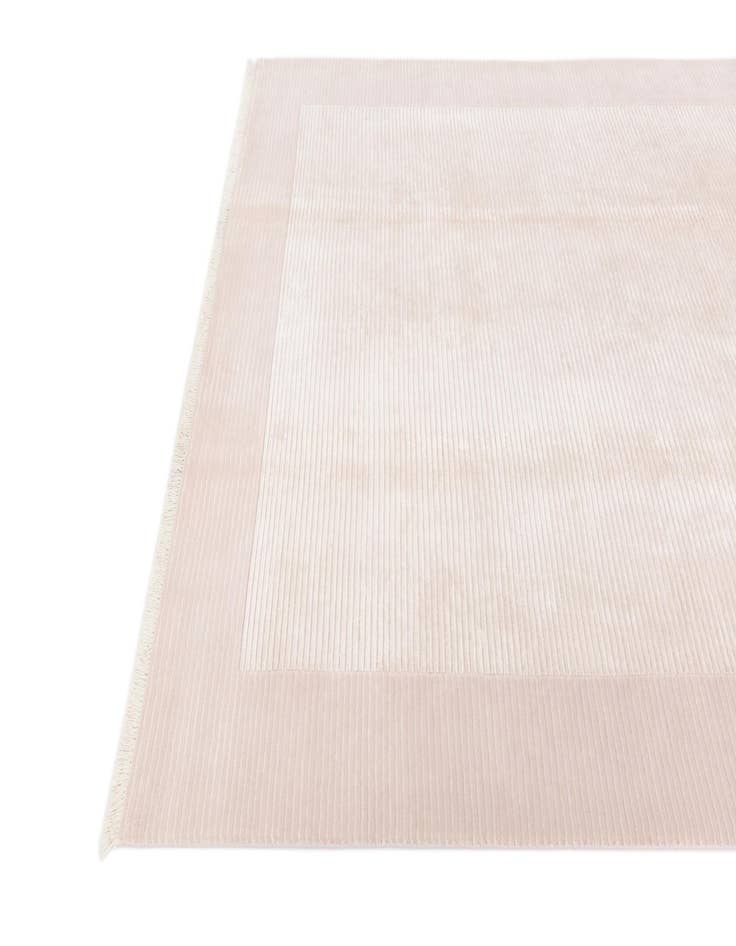 Detail image of 6' 6 x 9' 8 Hand Knotted Darya Wool Rug