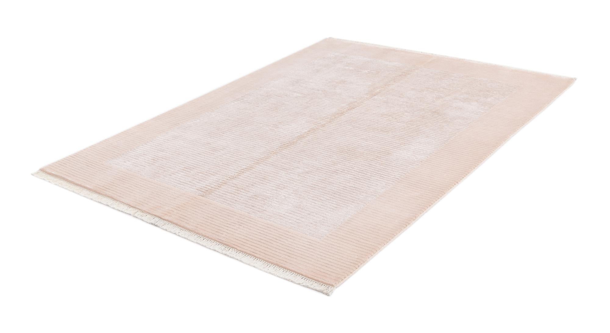 4' 11 x 6' 9 Hand Knotted Darya Wool Rug