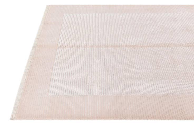 Detail image of 4' 11 x 6' 9 Hand Knotted Darya Wool Rug