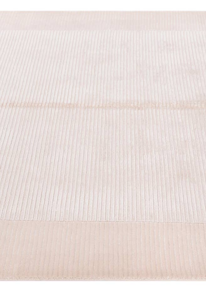 Detail image of 4' 11 x 6' 9 Hand Knotted Darya Wool Rug